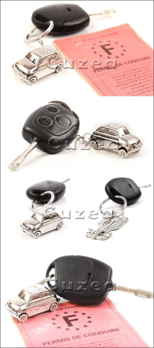       / Car key and driving license - stock photo